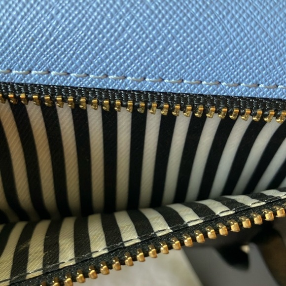 Kate Spade: Blue & Black Wallet - 10 card slots- coin area- Gold tone - Picture 8 of 16